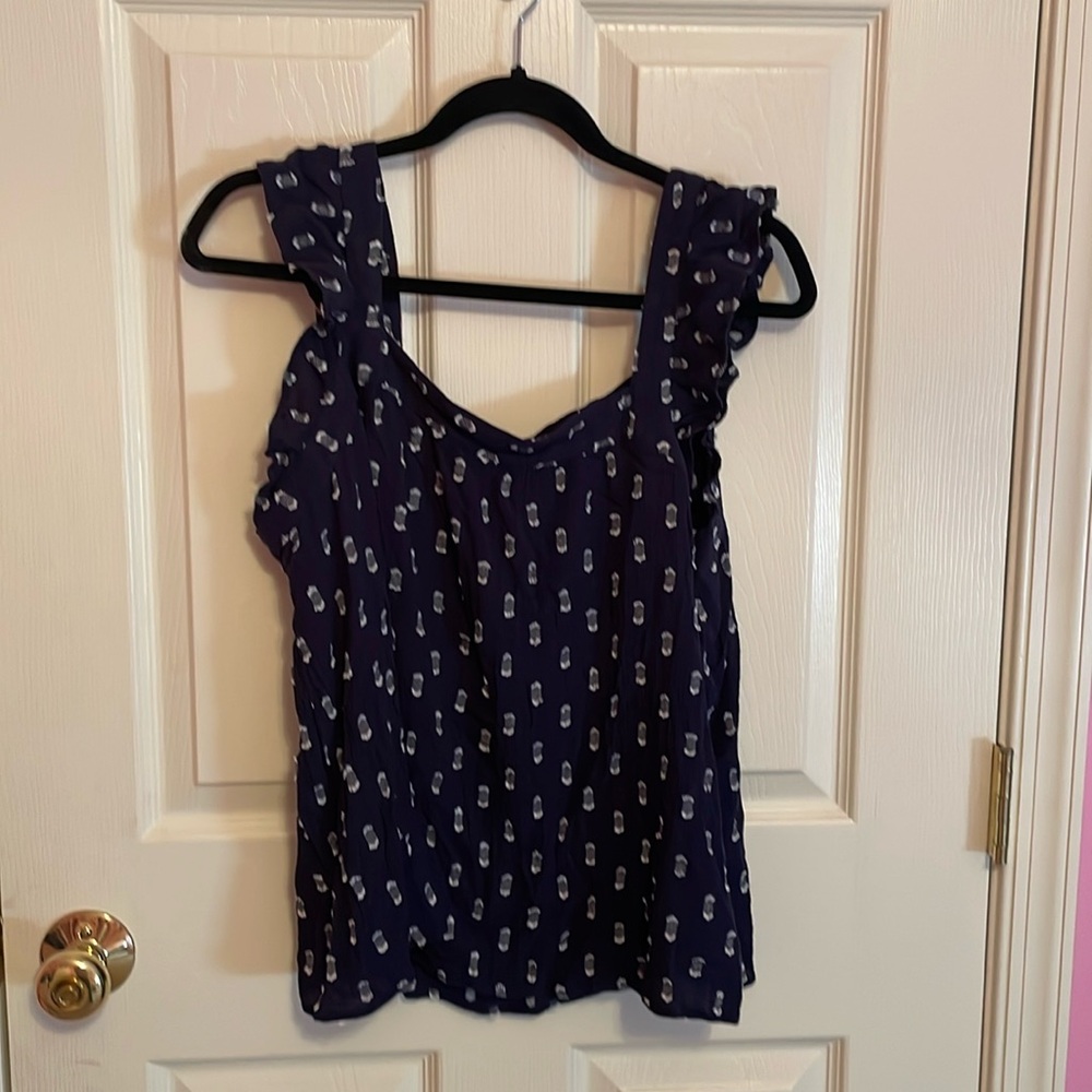 Women’s ruffled sleeve blouse